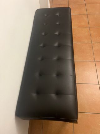 Banco tapizado capitoné negro