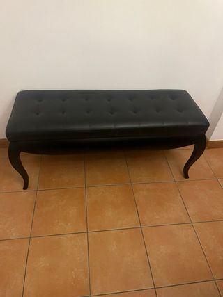Banco tapizado capitoné negro