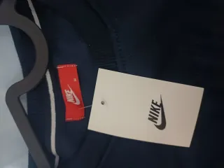 Sudadera Nike azul sin capucha