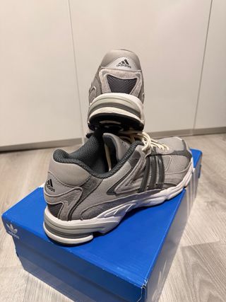 Zapatillas Adidas Response CL Gris Talla 45.5