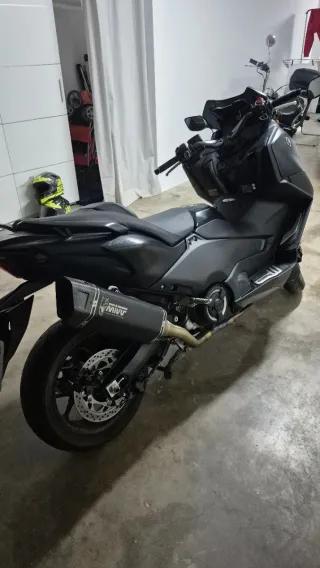 Yamaha t-max noviembre 2023