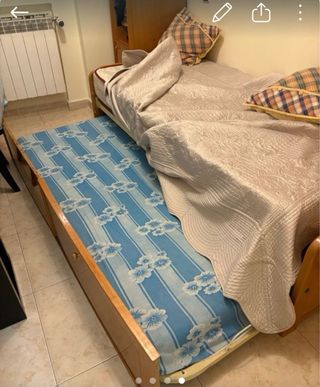 Dormitorio con cama nido