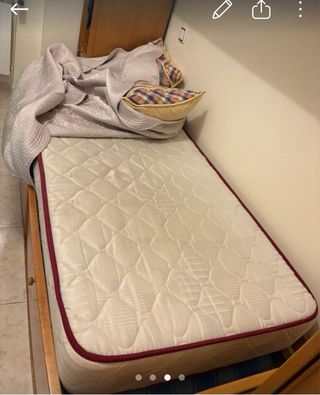 Dormitorio con cama nido