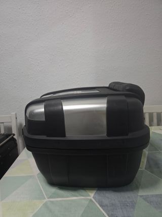 Maleta Top Case Givi Trekker baul cofre topcase