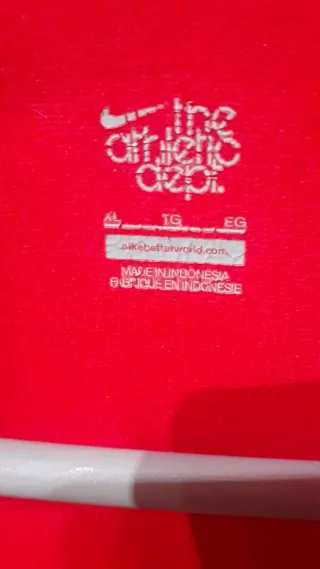 Chaqueta Nike Roja y Gris Oscuro talla XL