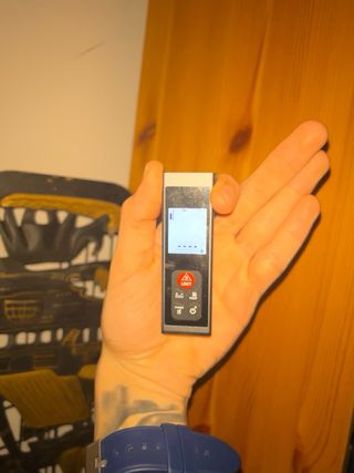 Medidor Láser Digital en perfecto estado