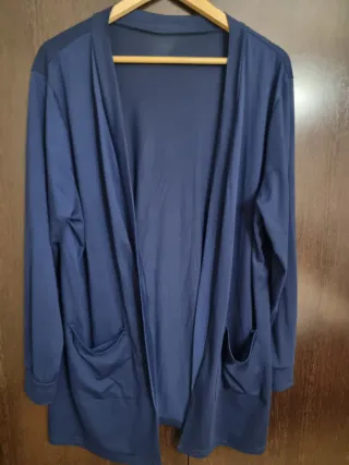 Cárdigan azul marino con bolsillos