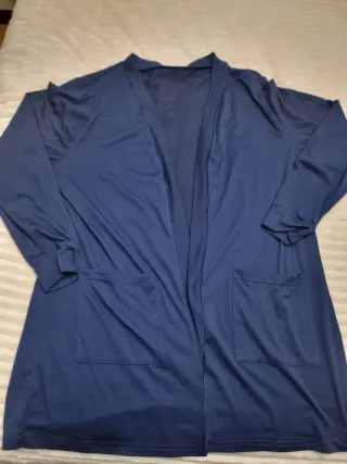 Cárdigan azul marino con bolsillos