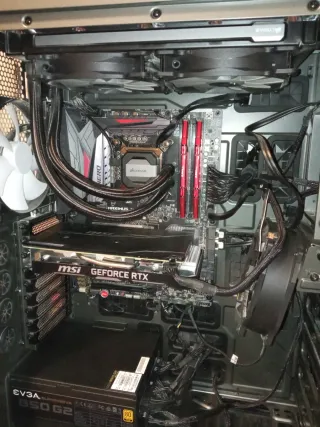 Torre PC Gaming Negra/Gris