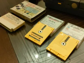 Nintendo Sharp Twin Famicom + juegos