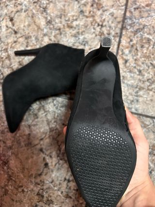 Botines negros tacón