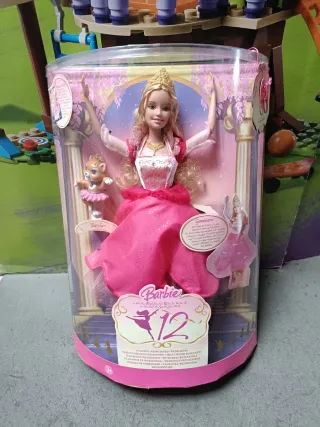 Barbie 12 Principesse Danzanti Genevieve Mattel