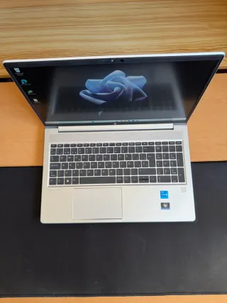 HP ProBook 450 G9 Plata