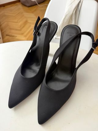 Zapatos tacón destalonados negros