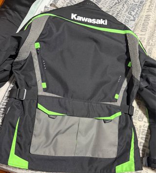 Chaqueta RST Kawasaki Talla XL mas forros