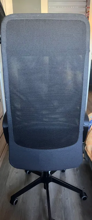 /Silla de oficina ergonómica