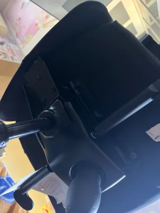 /Silla de oficina ergonómica