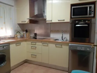 Inmobiliaria se alquila habitación