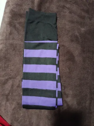 Medias rayas negro y morado sin estrenar