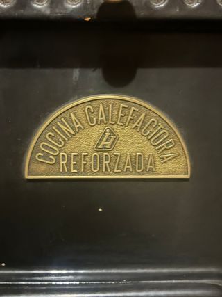 Cocina de carbón/leña cerrada calefactora