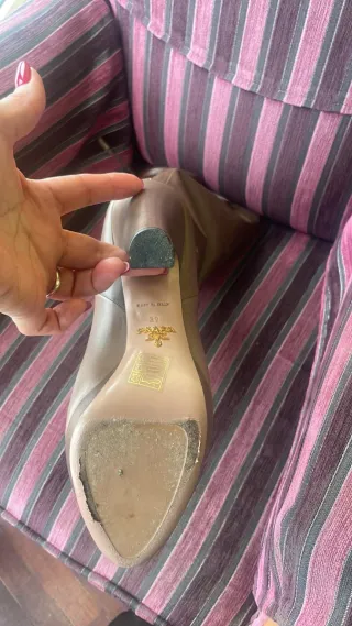 Stivali alti in pelle Prada marroni