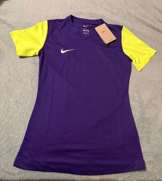 Camiseta Nike Morada y Amarilla