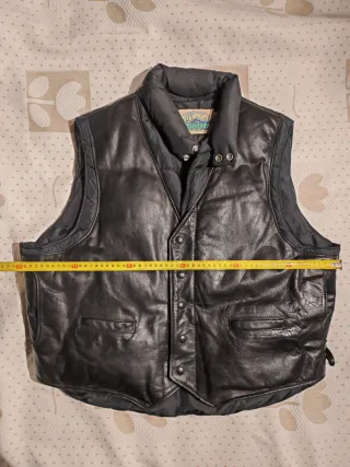 Chaleco El Charro Cuero Negro Plumas