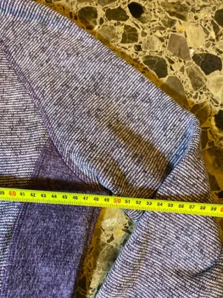 Sudadera deportiva con cremallera morada