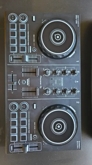 Controladora DJ Pioneer DDJ-200