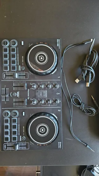 Controladora DJ Pioneer DDJ-200