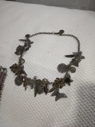 Collares y gargantilla bisutería