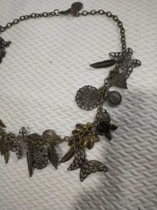 Collares y gargantilla bisutería