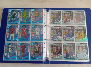 Lotto 467 Adrenalyn XL 2024 2025 Set completo