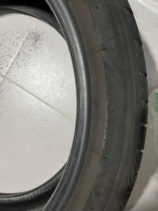 Neumático Bridgestone