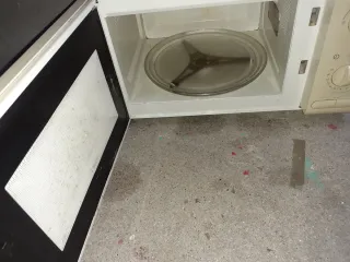 Horno Microondas Corbero usado funciona .ver