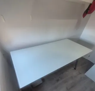 Tavolo da scrivania in vetro e metallo grigio