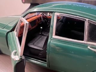 Jaguar 1/18
