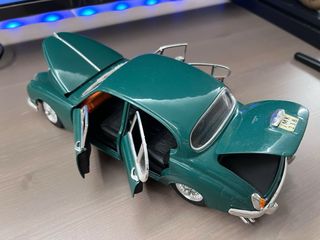 Jaguar 1/18