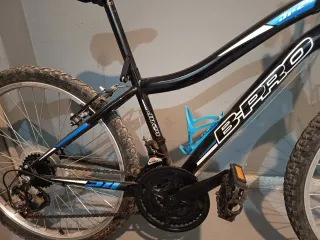 Bicicleta B-Pro 24 MTB negra y azul  (Buen estado)