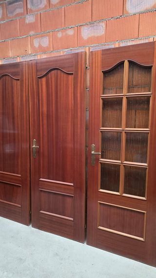 Puertas de madera maciza