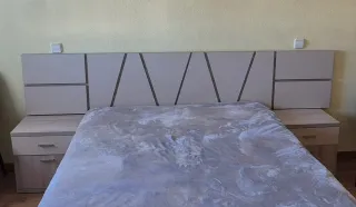 Cabecero y 2 mesitas de noche