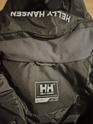 Chaqueta Helly Hansen Gris Impermeable