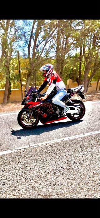 Honda CBR1000R 2004 - 42.000 km