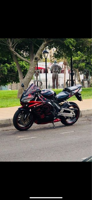Honda CBR1000R 2004 - 42.000 km
