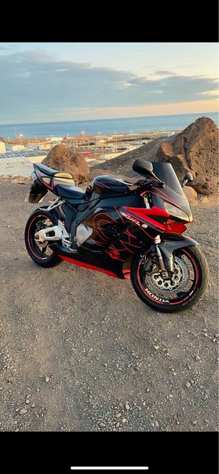 Honda CBR1000R 2004 - 42.000 km