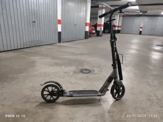 Patinete plegable gris