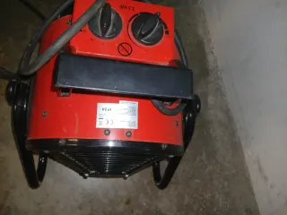 Calefactor industrial rojo