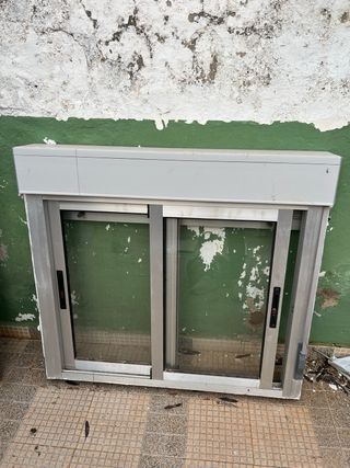 Varias Ventanas correderas aluminio con persiana
