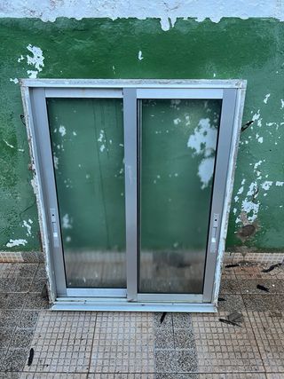 Varias Ventanas correderas aluminio con persiana