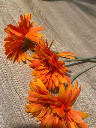 Flores artificiales margarita naranja